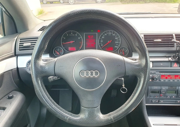 Audi A4 cena 16990 przebieg: 256558, rok produkcji 2002 z Wadowice małe 497